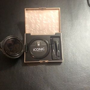 The Iconic London Eyebrow Cushion in shade Deep